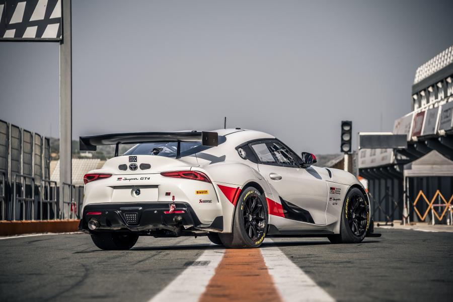  Toyota GR Supra GT4 (A90) 2019 года  (фото 17 из 28)